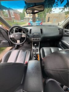 2005 Nissan altima 3.5 SE Sedan 4D